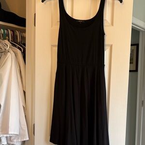 Quince Black Scoop-Neck Sleeveless A-Line Dress